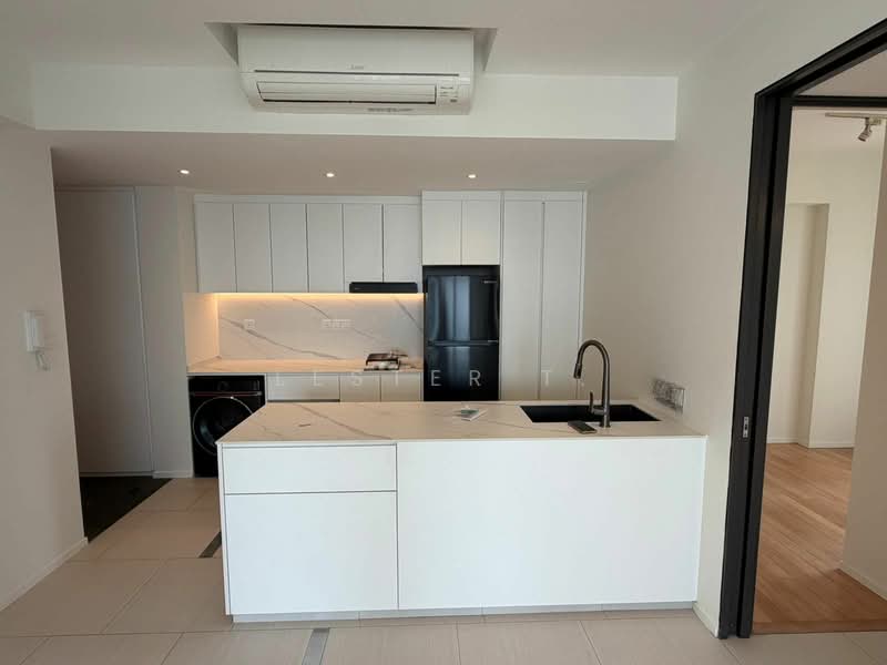 60 Newton Road photo 3