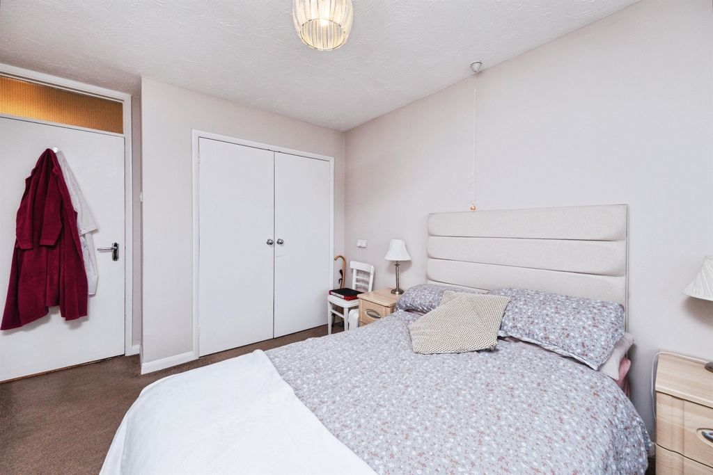 Additional image 9 of 2 bed flat for saleRuskin Court, Newport Pagnell MK16