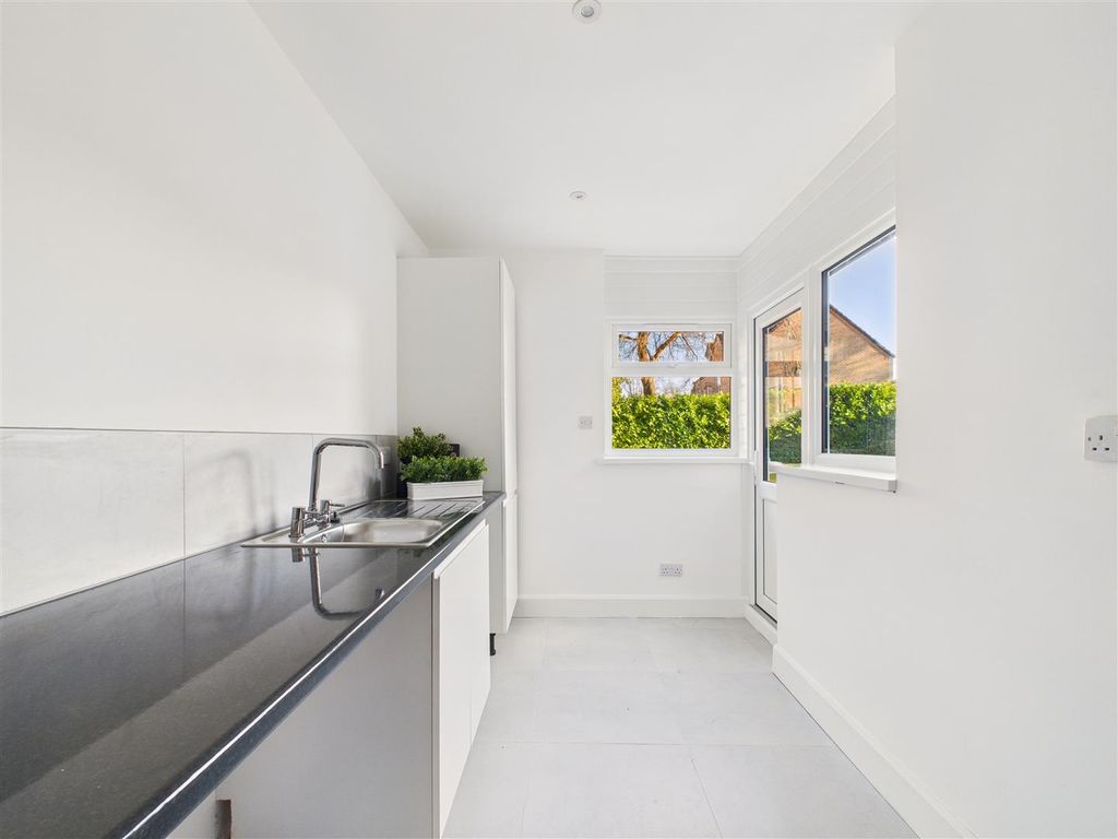 Additional image 12 of 4 bed detached house for saleParklands Drive, North Ferriby HU14