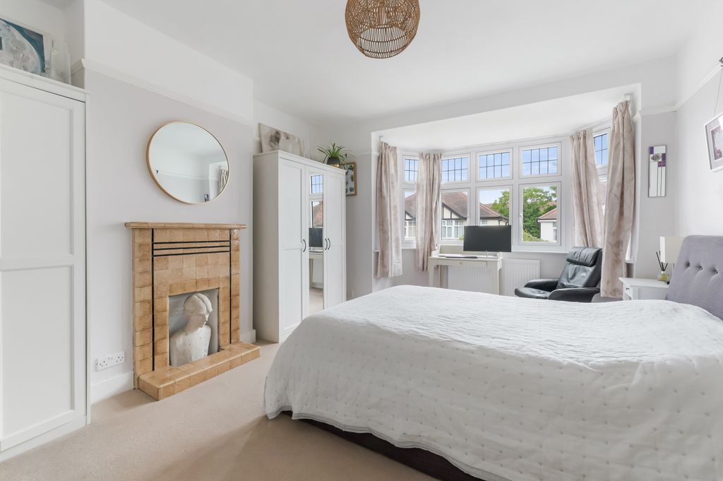 Additional image 14 of 3 bed semi-detached house for saleWillows Avenue, Morden SM4