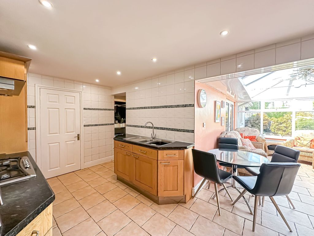 Additional image 18 of 4 bed detached house for saleChester High Road, Neston CH64