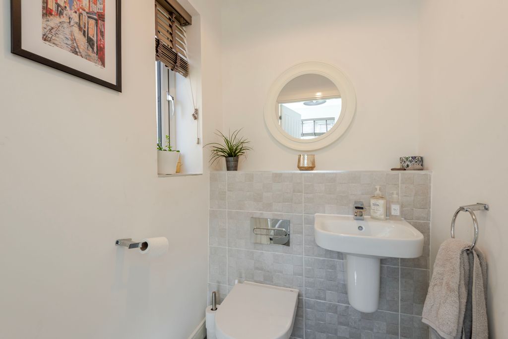 Additional image 6 of 4 bed detached house for saleAtkinson Drive, Macclesfield, Cheshire SK10