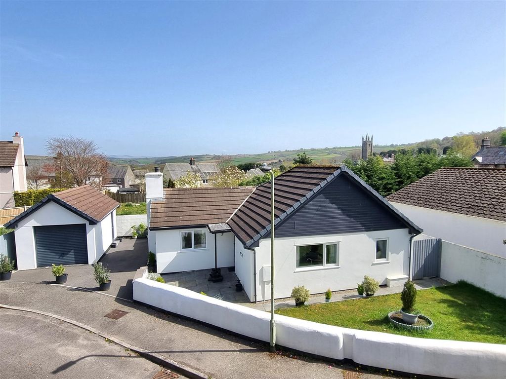 2 bed detached bungalow for saleWillas Road, Lifton PL16