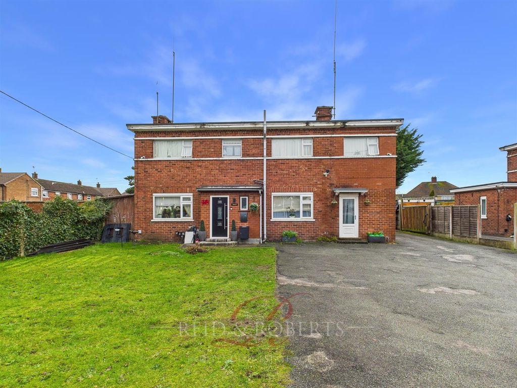 5 bed detached house for saleClayton Road, Mold CH7