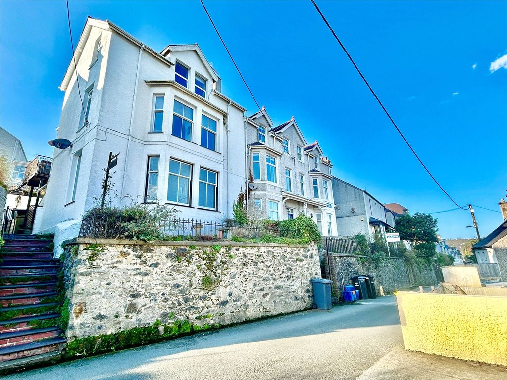 5 bed end terrace house for saleCambria Road, Menai Bridge, Anglesey, Sir Ynys Mon LL59