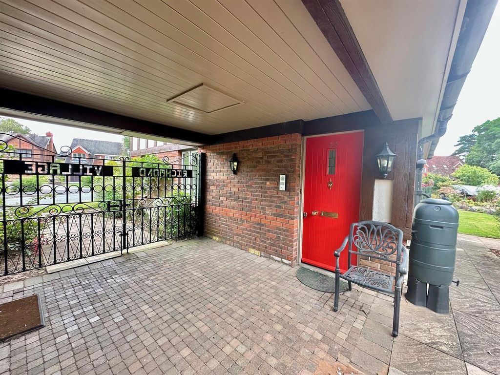 Additional image 22 of 2 bed flat for sale23 Richmond Village, Nantwich, Cheshire CW5