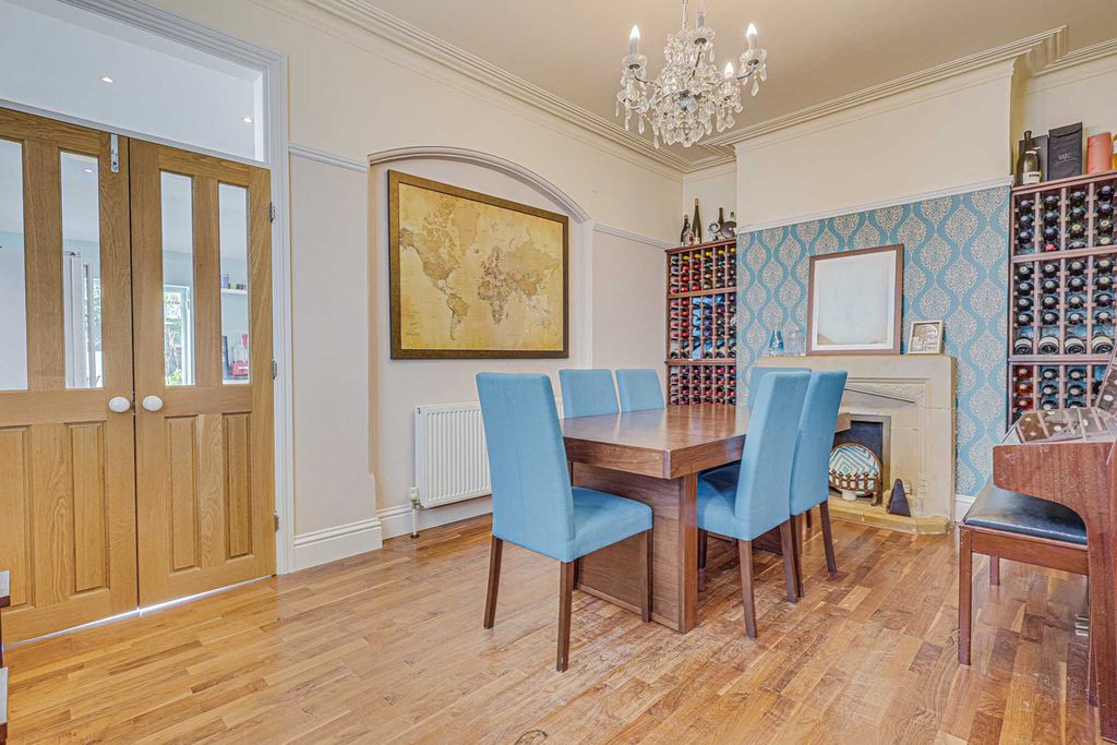 Additional image 10 of 3 bed detached house for saleFernleigh Drive, Leigh-On-Sea SS9