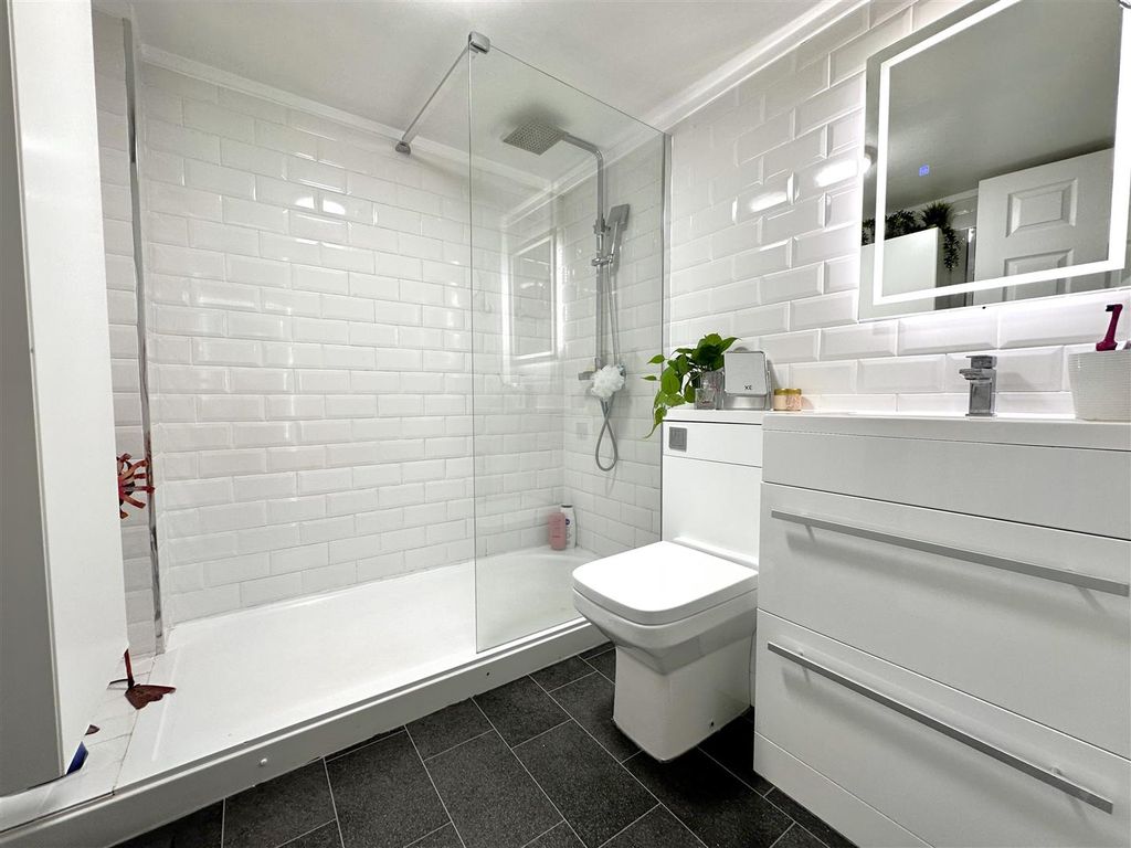 Additional image 8 of 2 bed flat for saleDobsons Quay, The Wharf, Newark NG24