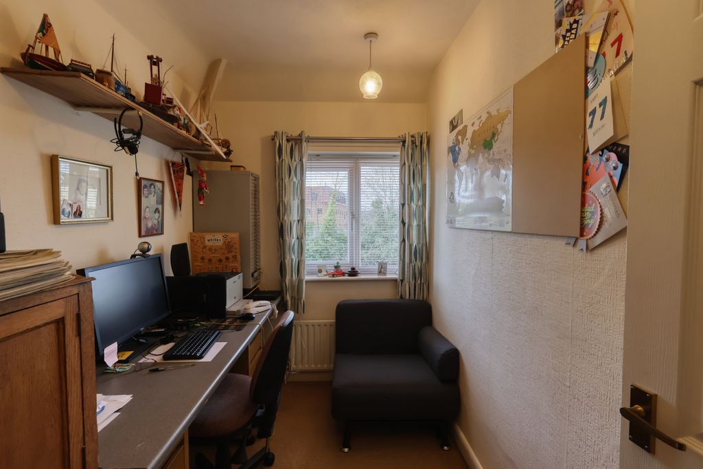 Additional image 14 of 4 bed semi-detached house for saleSummerleys Road, Princes Risborough, Buckinghamshire HP27