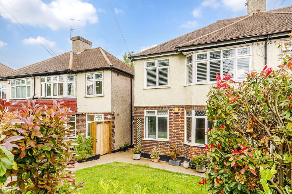 Additional image 17 of 2 bed maisonette for salePark View, Wandle Road, Morden SM4