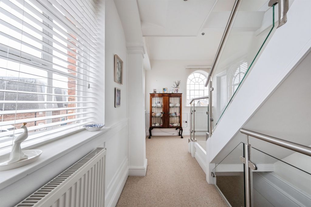 Additional image 13 of 3 bed semi-detached house for saleHigh Street, Newport Pagnell MK16