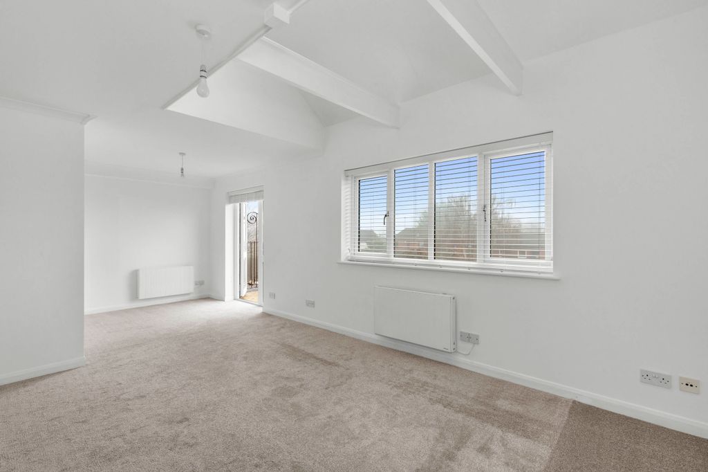 Additional image 13 of 3 bed flat for saleFlat 4, Denton Court, Bobmore Lane, Marlow, Buckinghamshire SL7