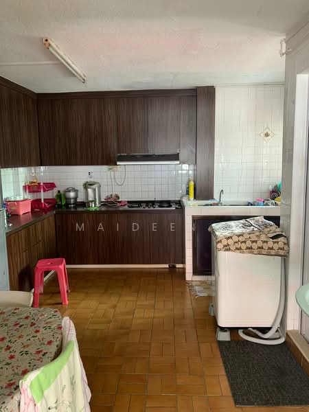 105 Potong Pasir Avenue 1 photo 2