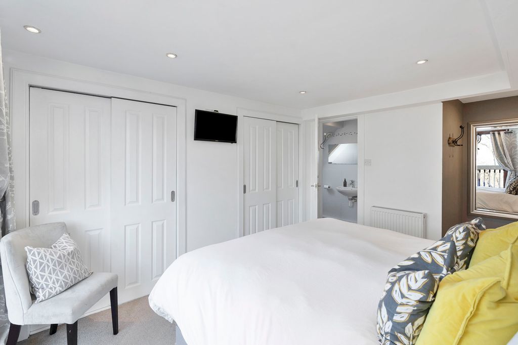 Additional image 9 of 5 bed town house for sale48 St. Baldreds Road, North Berwick EH39