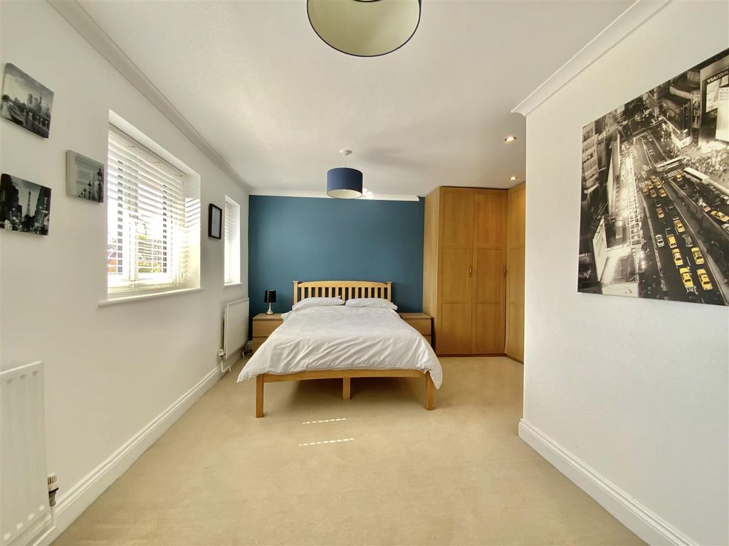 Additional image 19 of 4 bed detached house for saleMountsfield Close, Newport Pagnell MK16