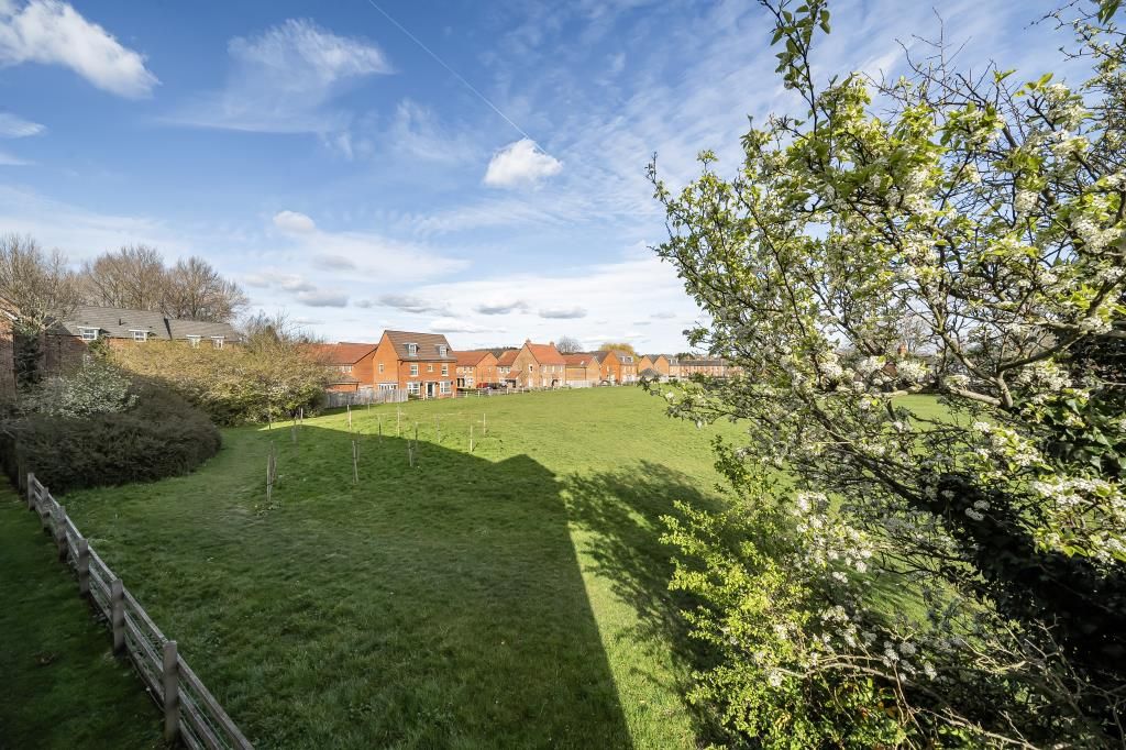 Additional image 2 of 2 bed flat for saleNewbury, Berkshire RG14