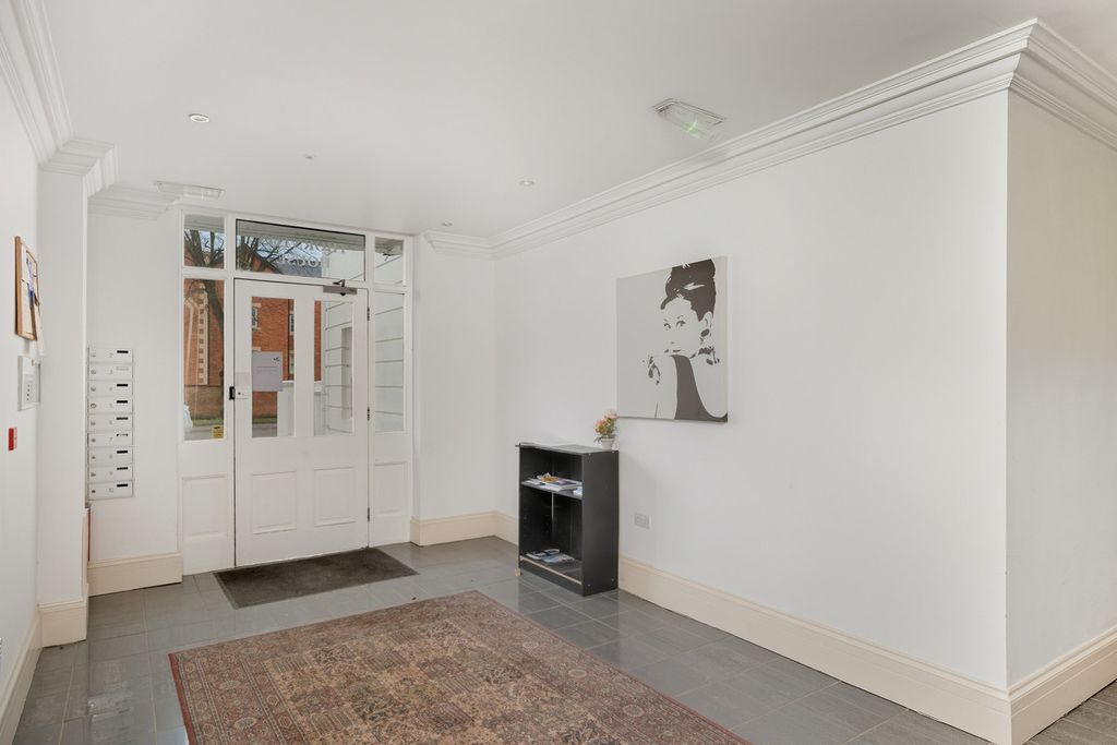 Additional image 4 of 2 bed flat for saleThornton House 21 Kenilworth Road, Leamington Spa, Warwickshire CV32