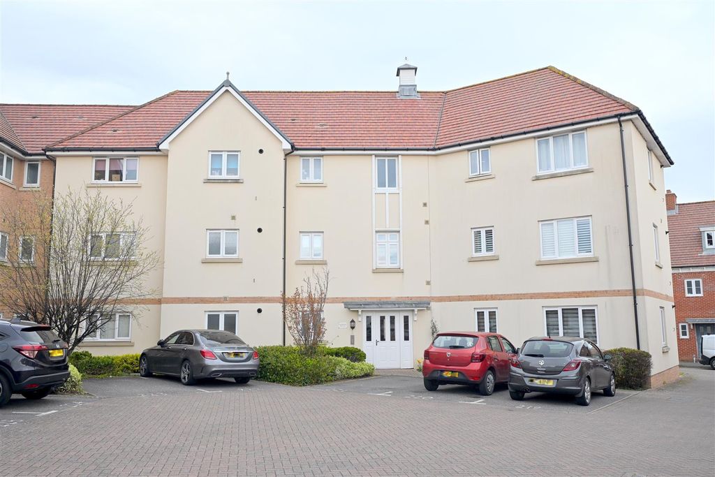 2 bed flat for saleKensington Way, Polegate BN26