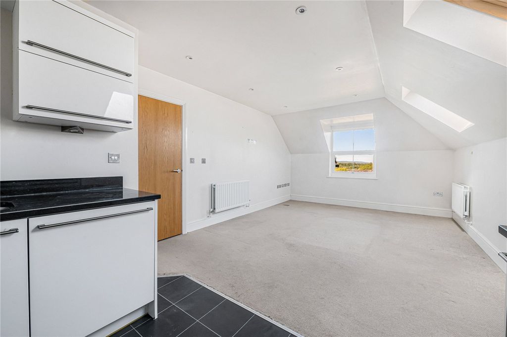 Additional image 7 of 2 bed flat for saleBarnhouse Close, Pulborough, West Sussex RH20