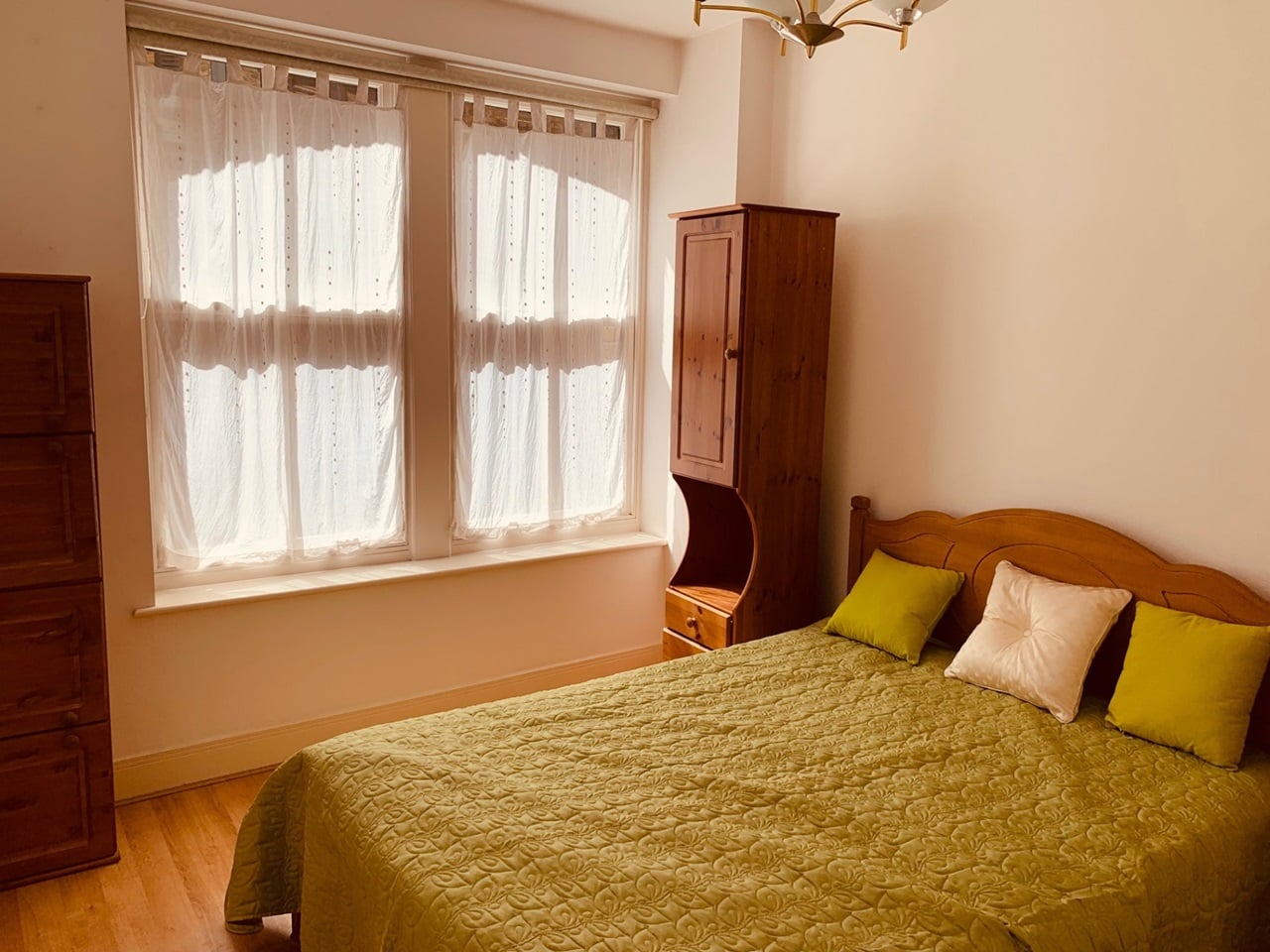 2 Bed Flat, Farringdon Road, EC1M, N1 7GU photo 3