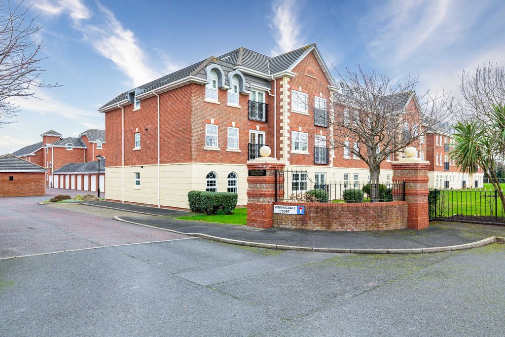 2 bed flat for saleSt Annes, Lytham Saint Annes FY8