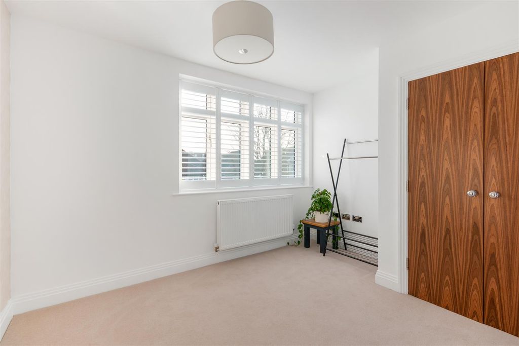 Additional image 6 of 4 bed property for saleFlorence Avenue, Morden SM4