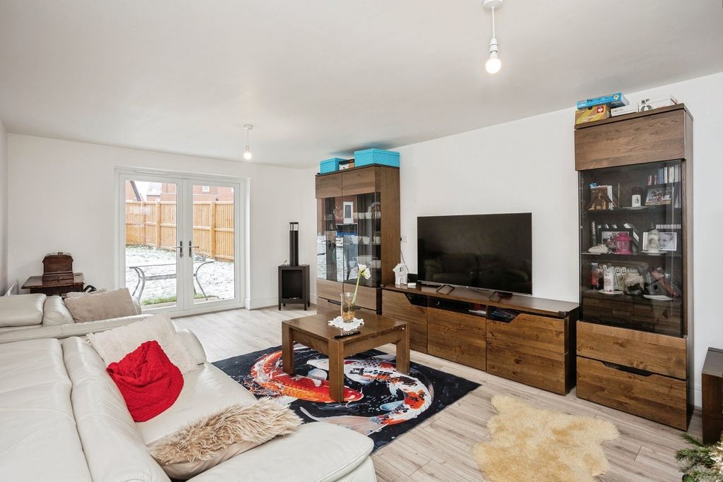 Additional image 2 of 6 bed detached house for saleThreadneedle Way, Newark NG24