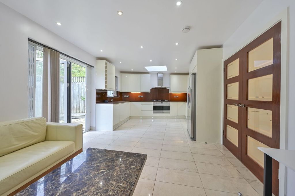 Additional image 7 of 5 bed semi-detached house for saleThurleston Avenue, Morden SM4