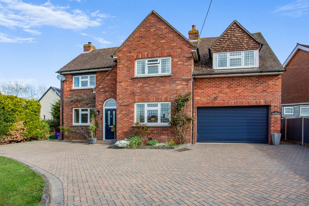 4 bed detached house for saleWyesham Road, Wyesham, Monmouth, Monmouthshire NP25