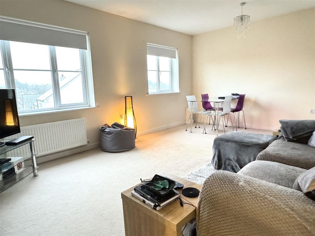 2 bed flat for saleMountside Road, Par, Par PL24 photo 2