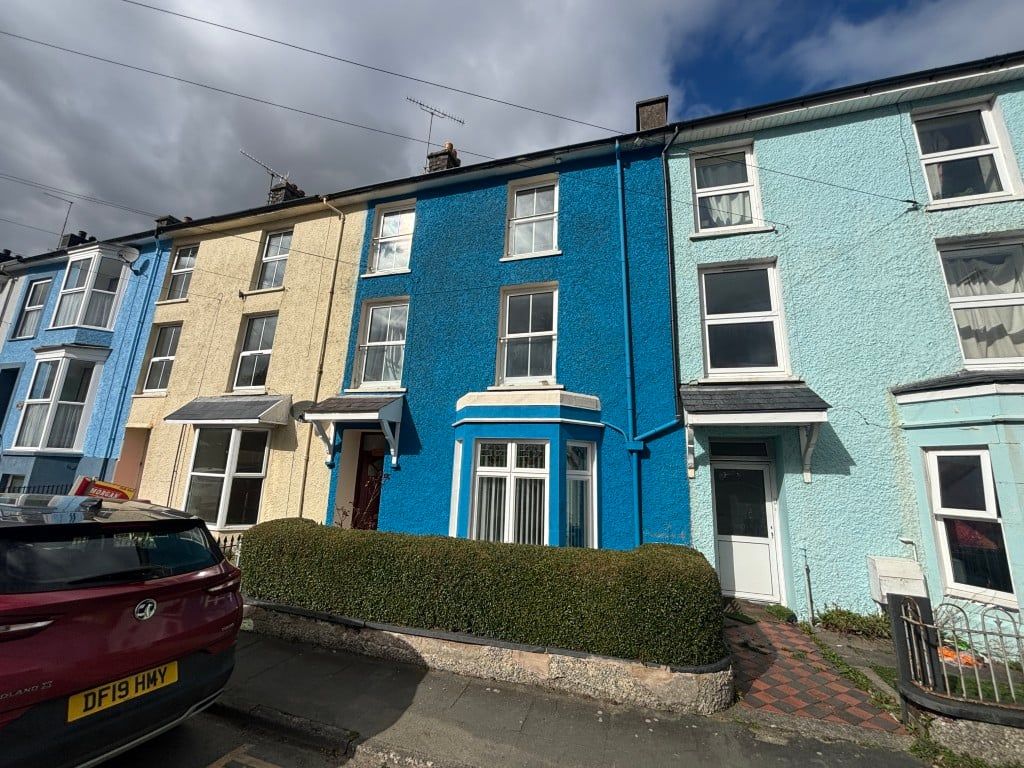 6 bed terraced house for saleStation Terrace, Lampeter SA48