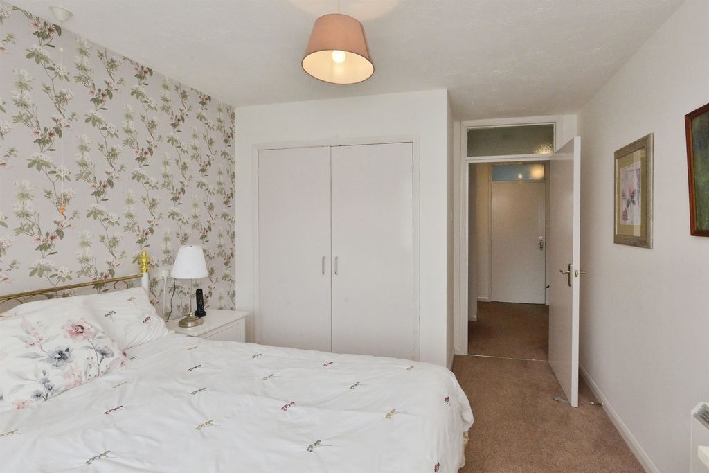 Additional image 10 of 2 bed flat for saleRuskin Court, Newport Pagnell MK16
