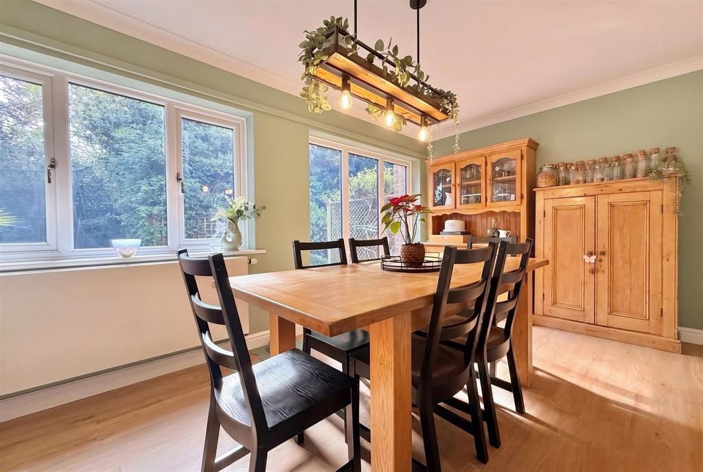 Additional image 12 of 5 bed detached house for saleElm Close, Newark NG24