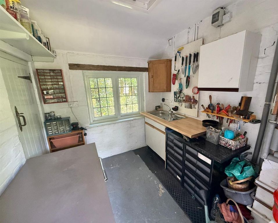 Additional image 20 of 5 bed detached house for salePark Lane, Macclesfield SK11