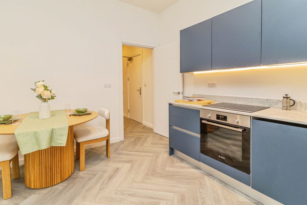 Additional image 5 of 2 bed flat for saleCaldecotte Lake Drive, Caldecotte, Milton Keynes MK7