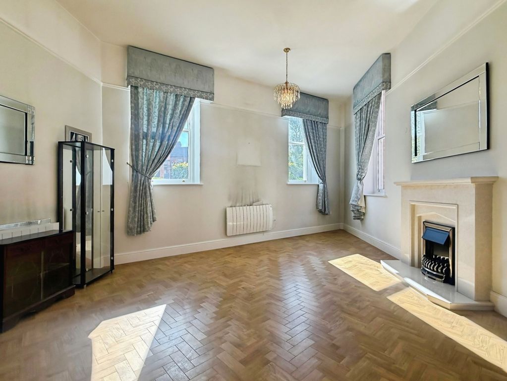 3 bed flat for saleWillow Drive, Cheddleton, Staffordshire ST13 photo 2