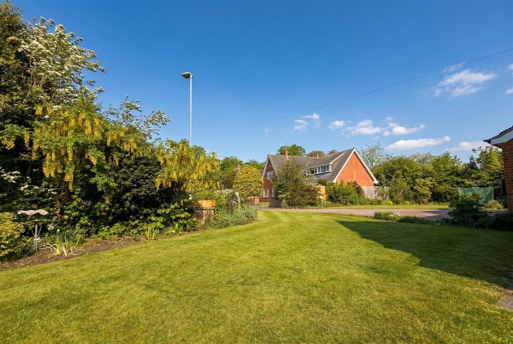 Additional image 4 of 5 bed detached house for saleElm Close, Newark NG24