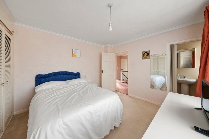 Additional image 10 of 5 bed detached house for saleDoncaster Drive, Northolt UB5