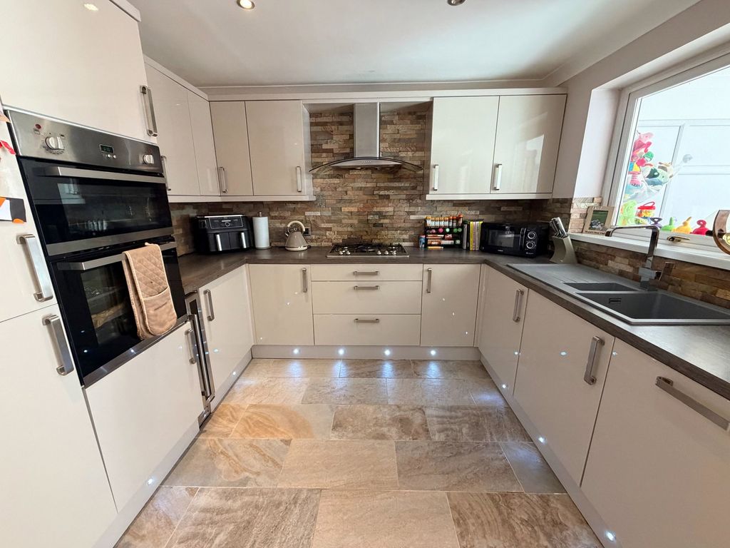 Additional image 9 of 3 bed detached house for saleRhodfa'r Coed, Maesteg CF34