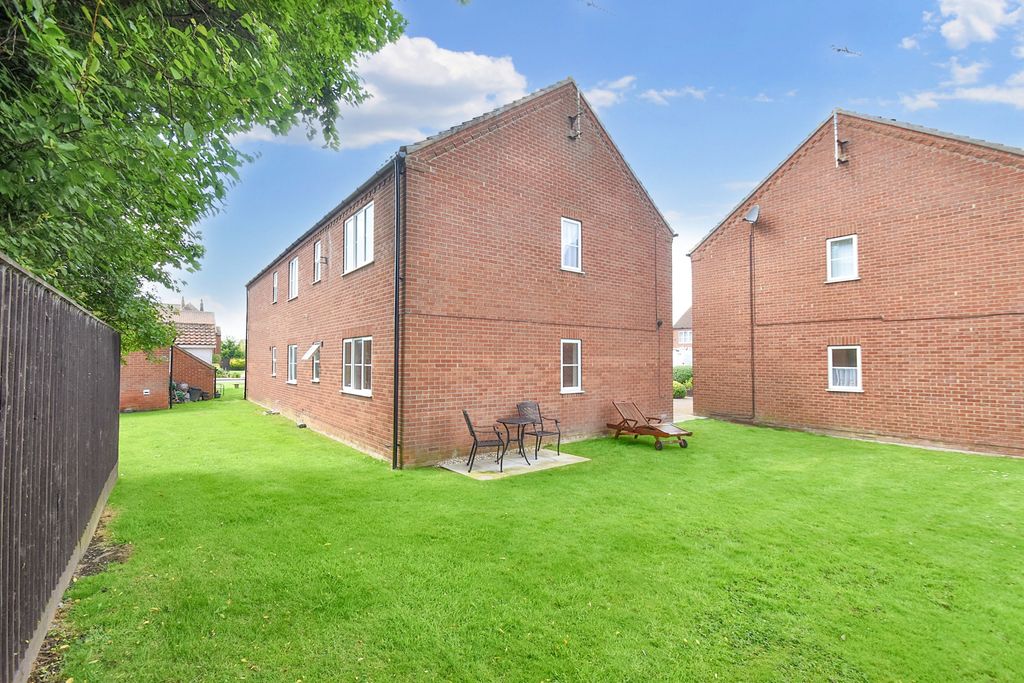 Additional image 11 of 2 bed flat for saleSutton Court, Skegness PE25