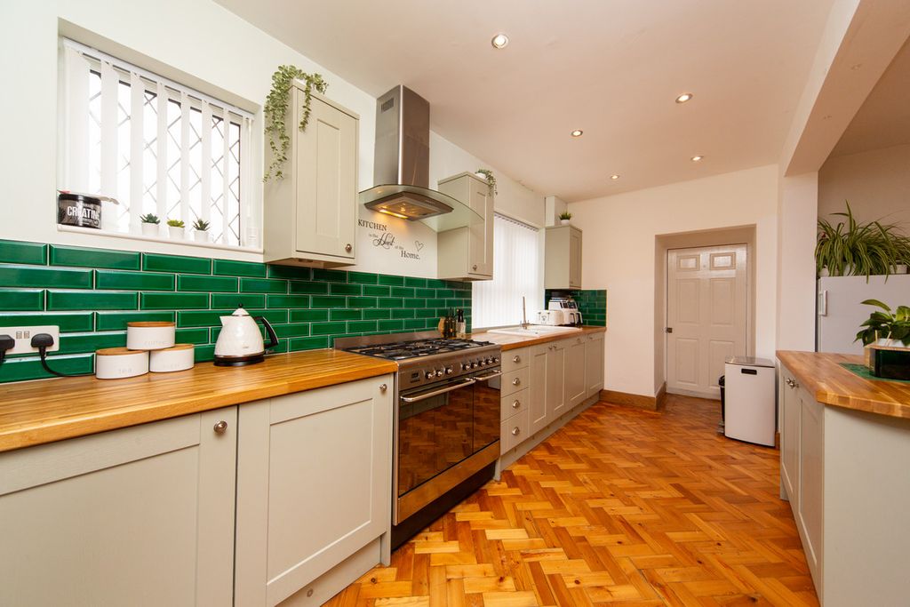 Additional image 10 of 4 bed detached house for saleRaby Park Road, Neston CH64