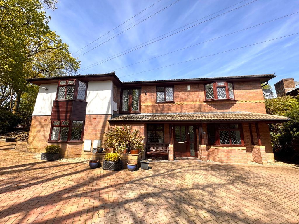 5 bed detached house for saleLlys Westfa, Llanelli SA14