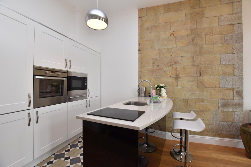 Additional image 7 of 2 bed flat for salePentowan House, King Edward Crescent, Newquay TR7