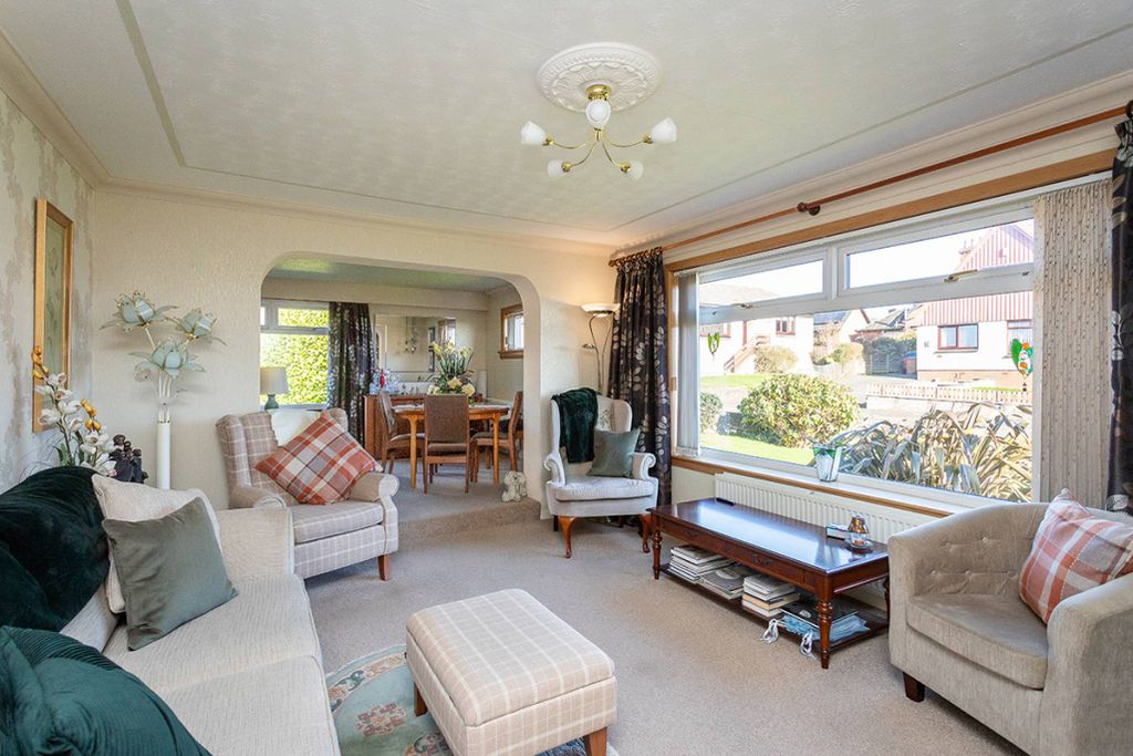 2 bed bungalow for saleCameron Crescent, Windygates, Leven KY8 photo 4
