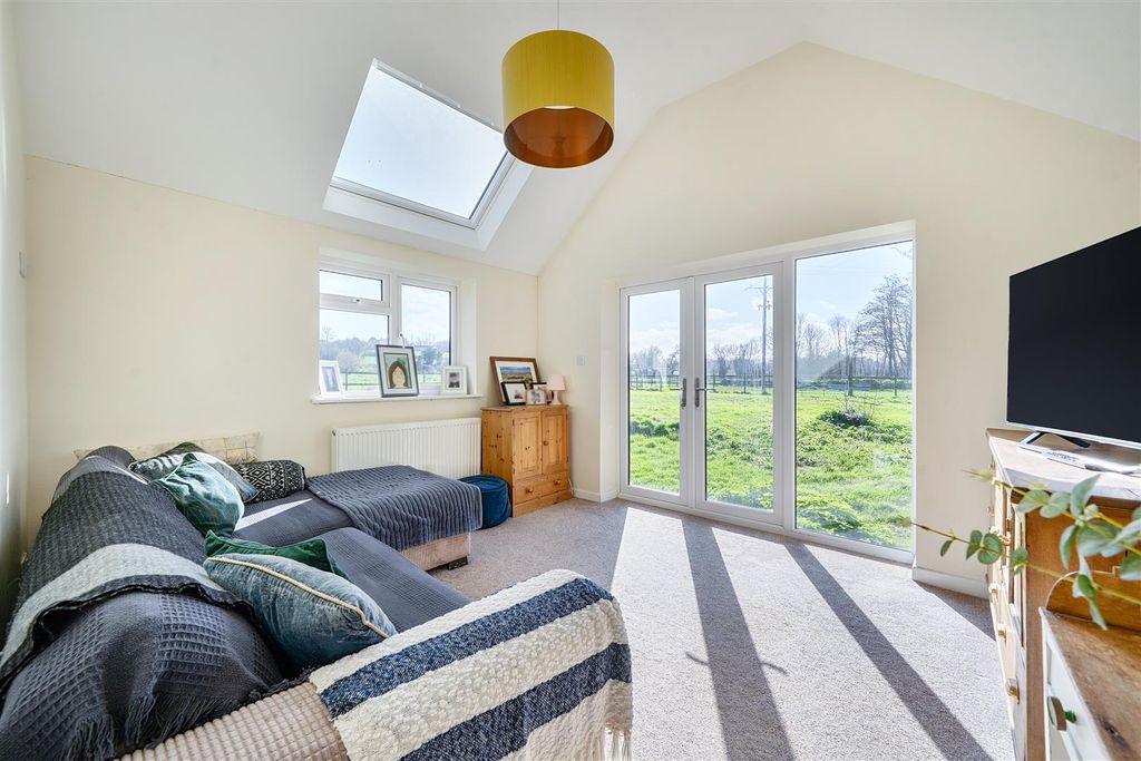 4 bed barn conversion for saleTail Mill Lane, Merriott TA16 photo 3