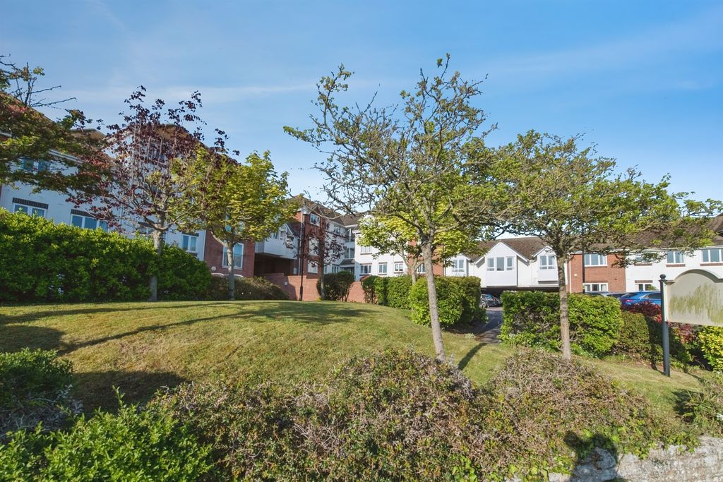 Additional image 2 of 2 bed flat for saleAnning Road, Lyme Regis DT7