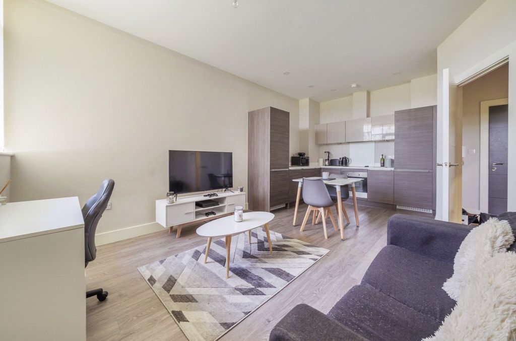1 bed flat for saleDawsons Square, Pudsey, West Yorkshire LS28 photo 2