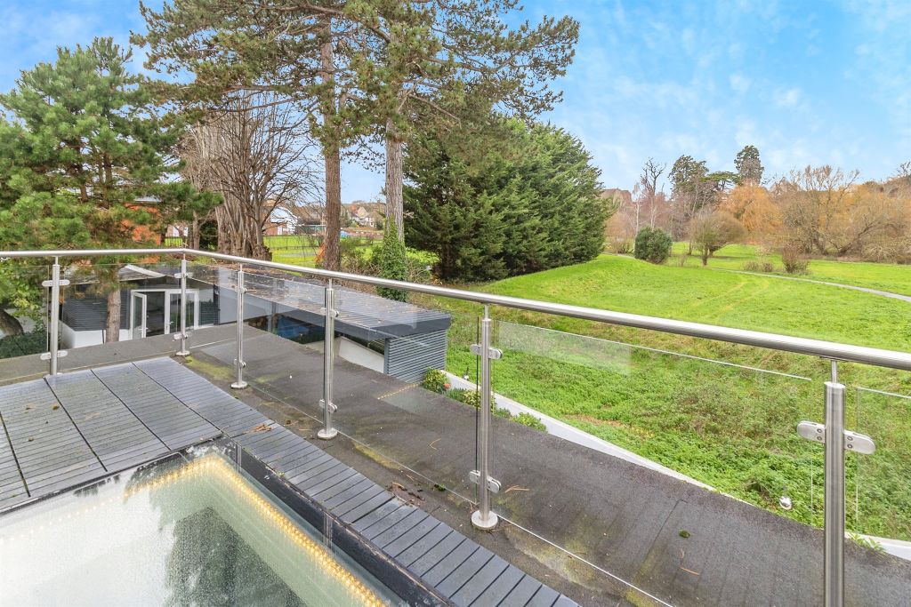 Additional image 16 of 5 bed detached house for saleCastle Meadow Close, Newport Pagnell MK16