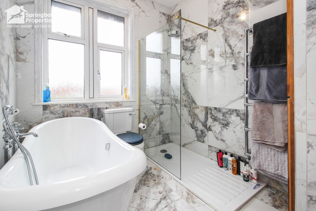 Additional image 15 of 5 bed semi-detached house for saleSnydale Road, Normanton, Wakefield, West Yorkshire WF6