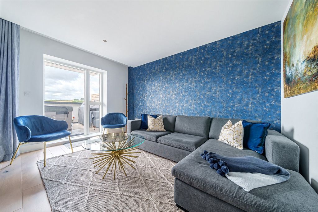 Additional image 10 of 4 bed detached house for saleWoodlands, Pentire Crescent, Newquay, Cornwall TR7